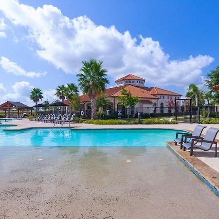 Century Stone Hill North: Bright Apartments with Gym and Pool in Pflugerville Exterior photo